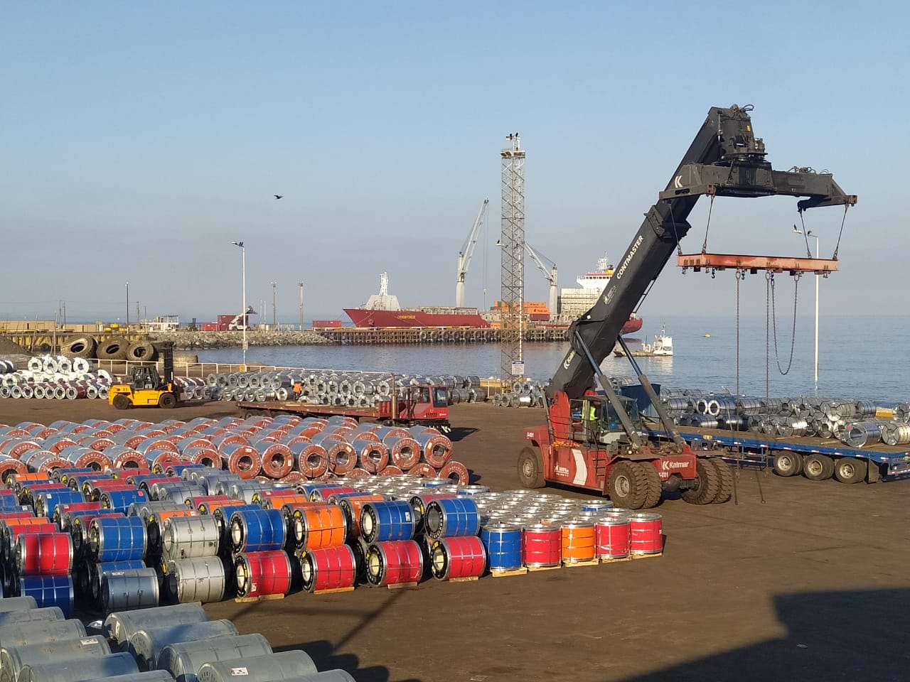 Bolivia reactiva movimiento de carga en Ilo y sostiene apuesta como puerto alternativo a comercio exterior