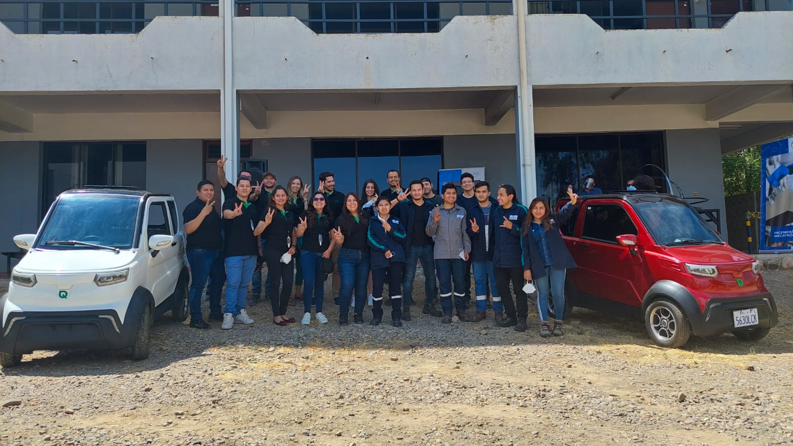 Empresa cochabambina Quantum celebra su II aniversario con la venta de 350 autos eléctricos