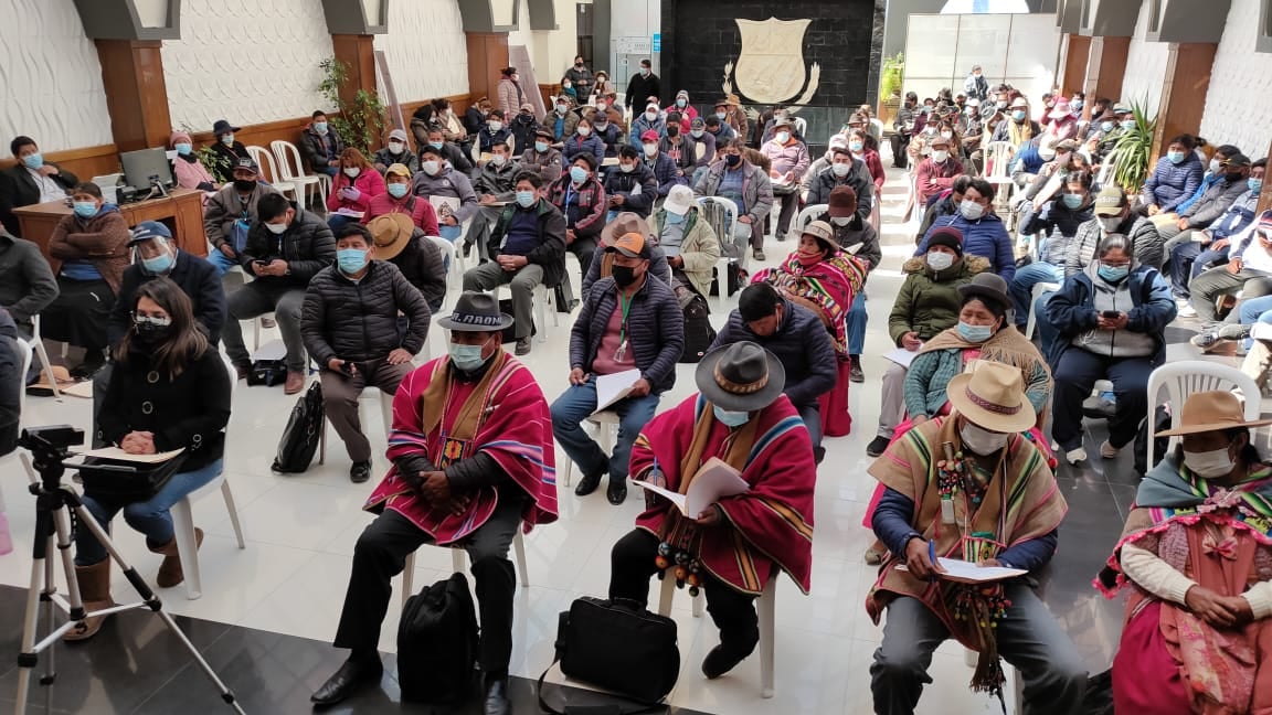 Instalan mesas de trabajo para mejorar la producción y los precios de la quinua