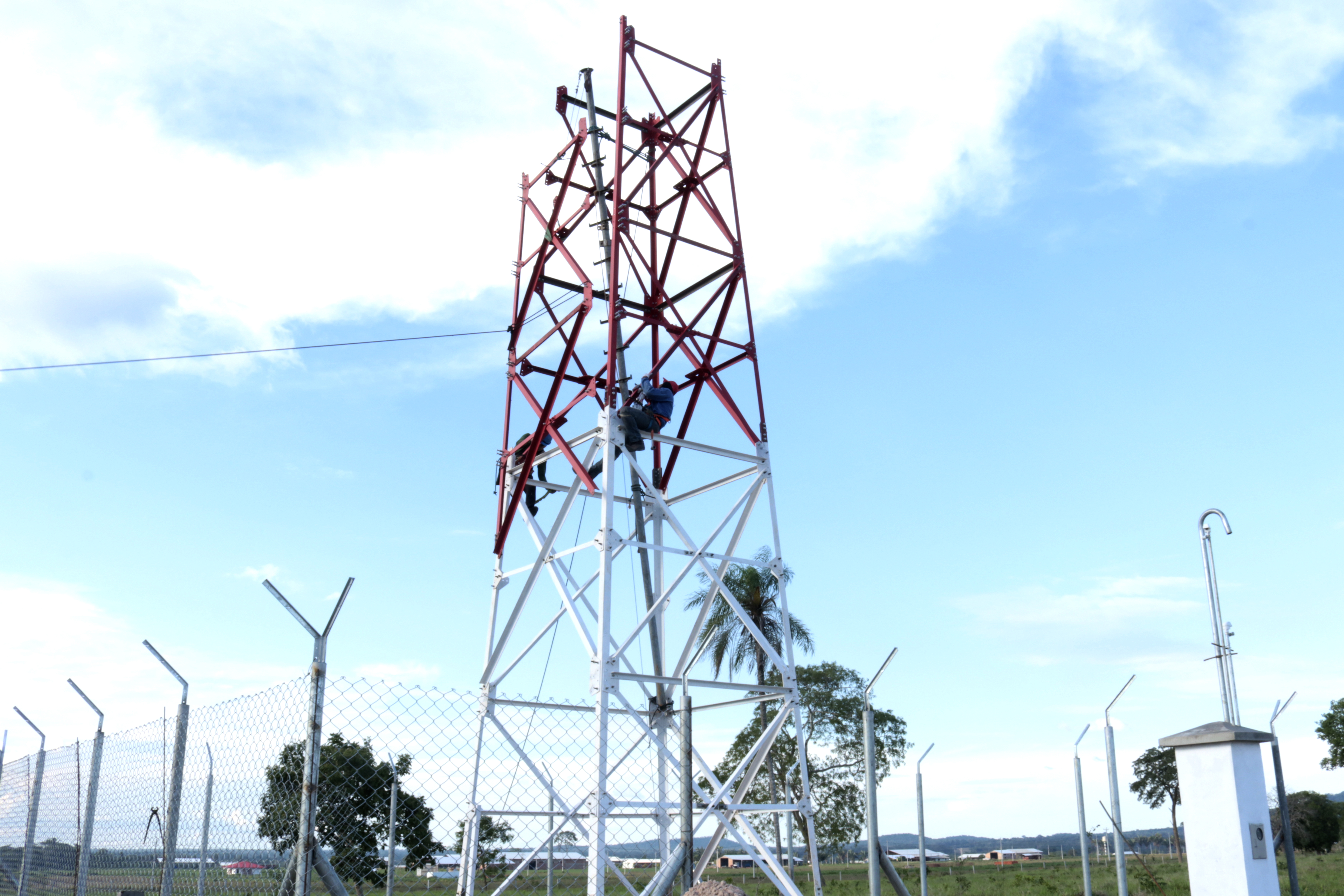 Gobierno y Entel entregarán 103 estaciones Radio Base con el proyecto IRB III en 2022