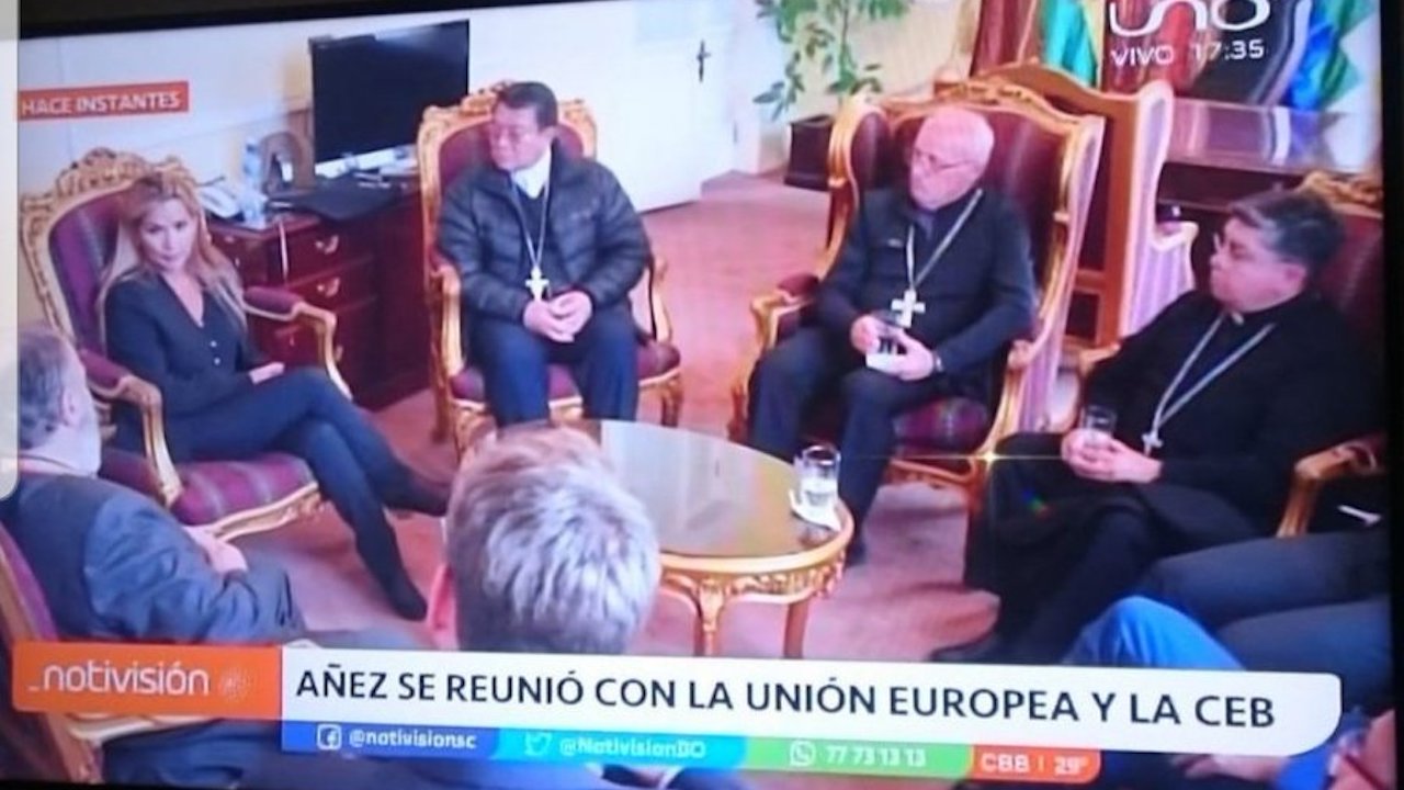 Testigo: Reunión en la Universidad Católica planificó y coordinó que Áñez llegue a la presidencia