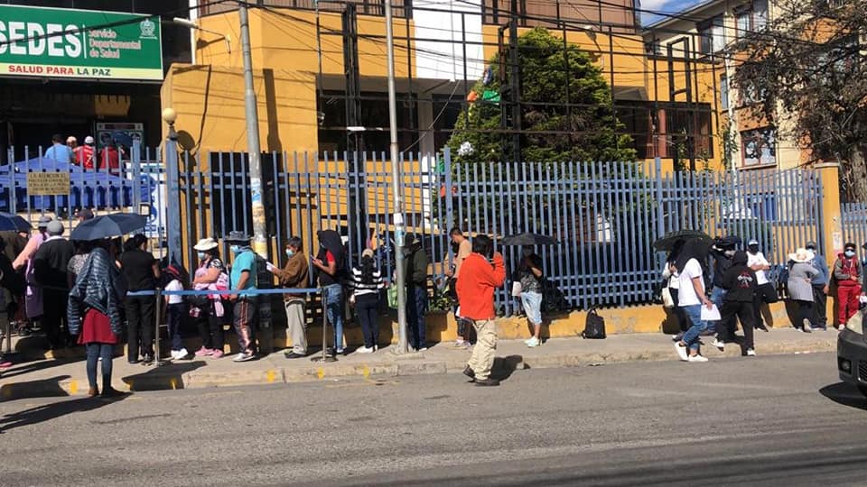 Conozca los puntos móviles de vacunación habilitados en las ciudades de La Paz y El Alto