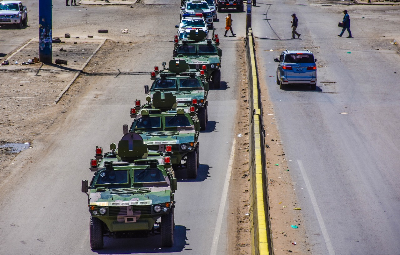 Justicia determina detención preventiva para exjefe militar acusado por la masacre de Senkata