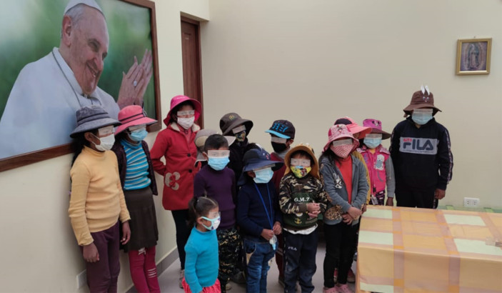 Durante el primer semestre, Serecí Oruro beneficia a grupos vulnerables con entrega de certificados de nacimiento