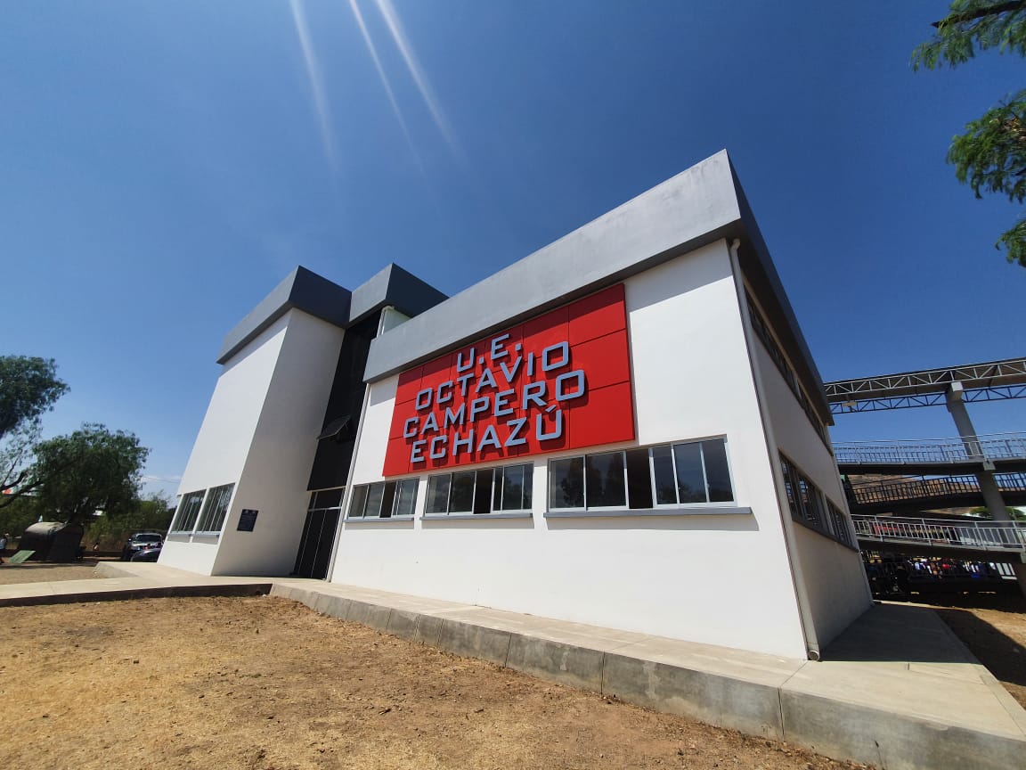 Presidente entrega nuevas infraestructuras de tres unidades educativas en Cochabamba (amplia)