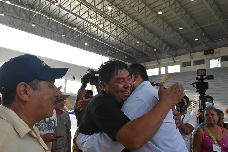 Viceministro se reúne con los marchistas en Santa Cruz y expresa voluntad de diálogo del Gobierno
