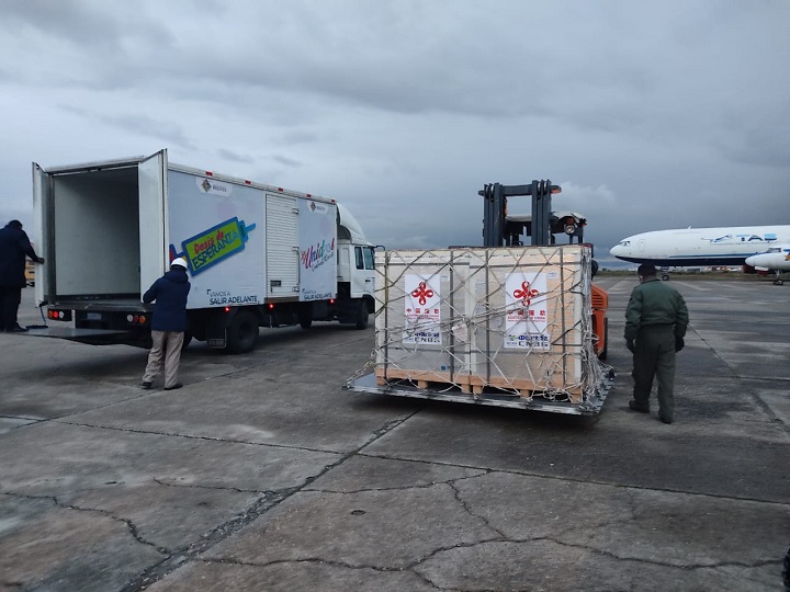 Blanco: A finales de diciembre arribaran 3 millones de dosis de la vacuna Sinopharm y 1,9 millones de Moderna