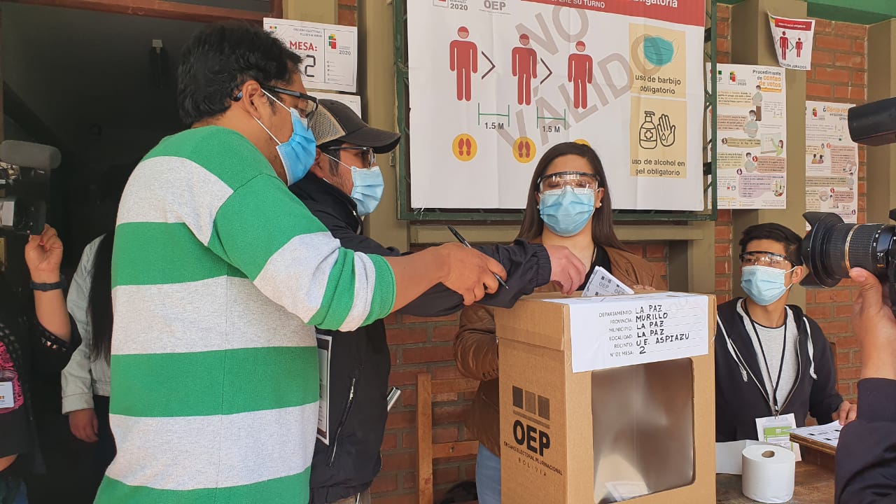 Surge debate sobre postergación de las subnacionales ante casos de COVID-19