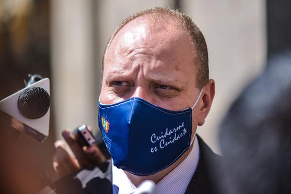 El plazo de cierre de fronteras con Brasil es revisable y la medida puede ampliarse a límites con otros Estados